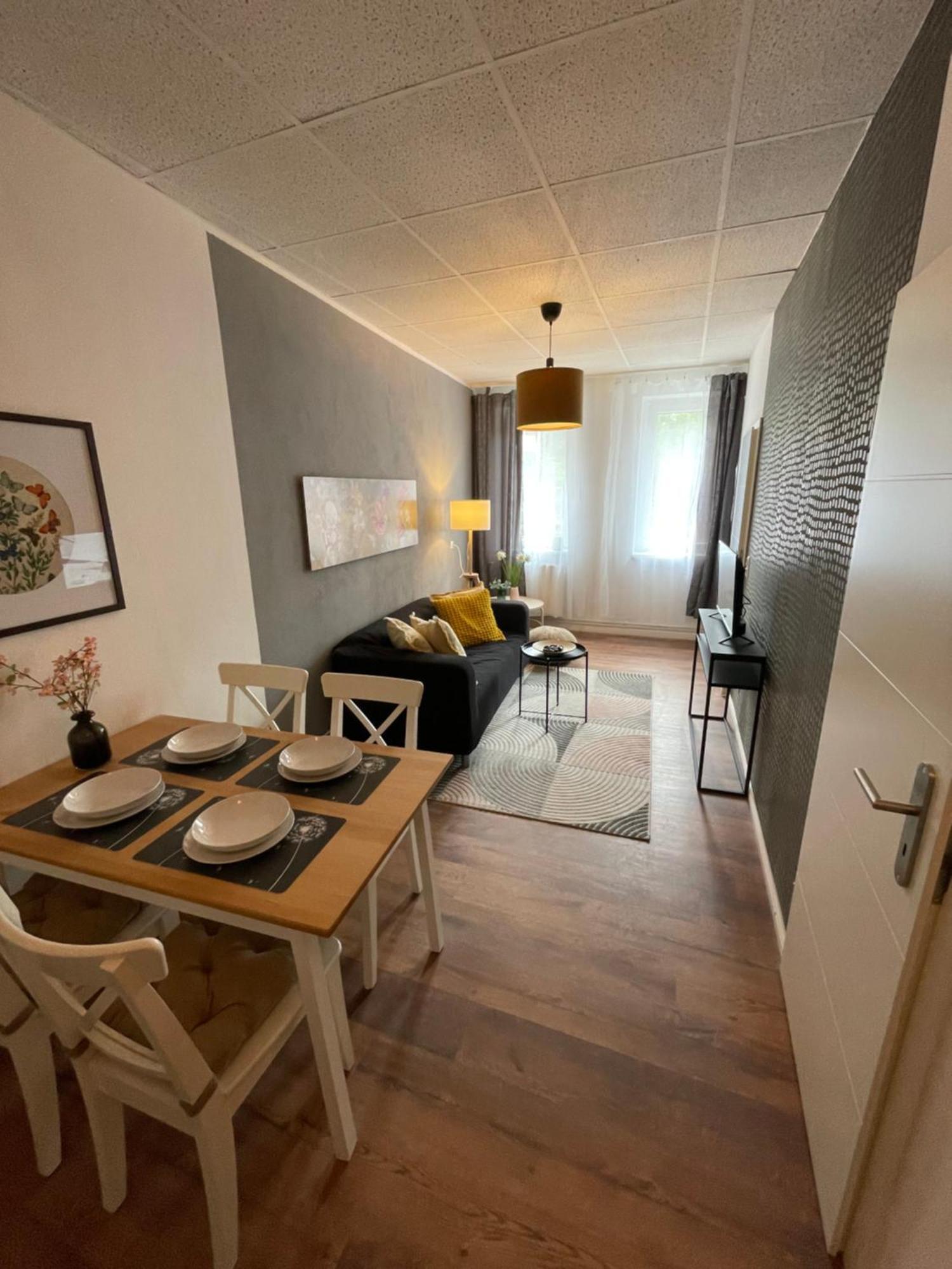 Appartement "Ilse" An Der Goitzsche Inklusive Parkplatz Bitterfeld-Wolfen ภายนอก รูปภาพ
